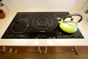 induction cooking stovetop